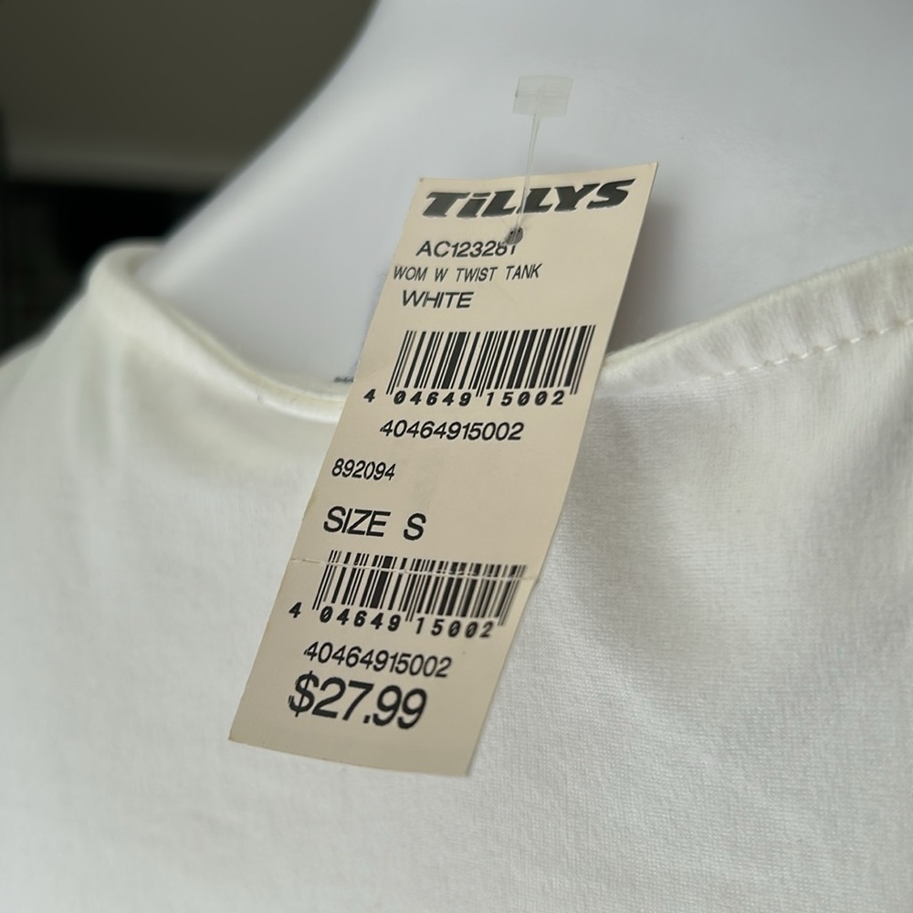 White top - Picture 3 of 3